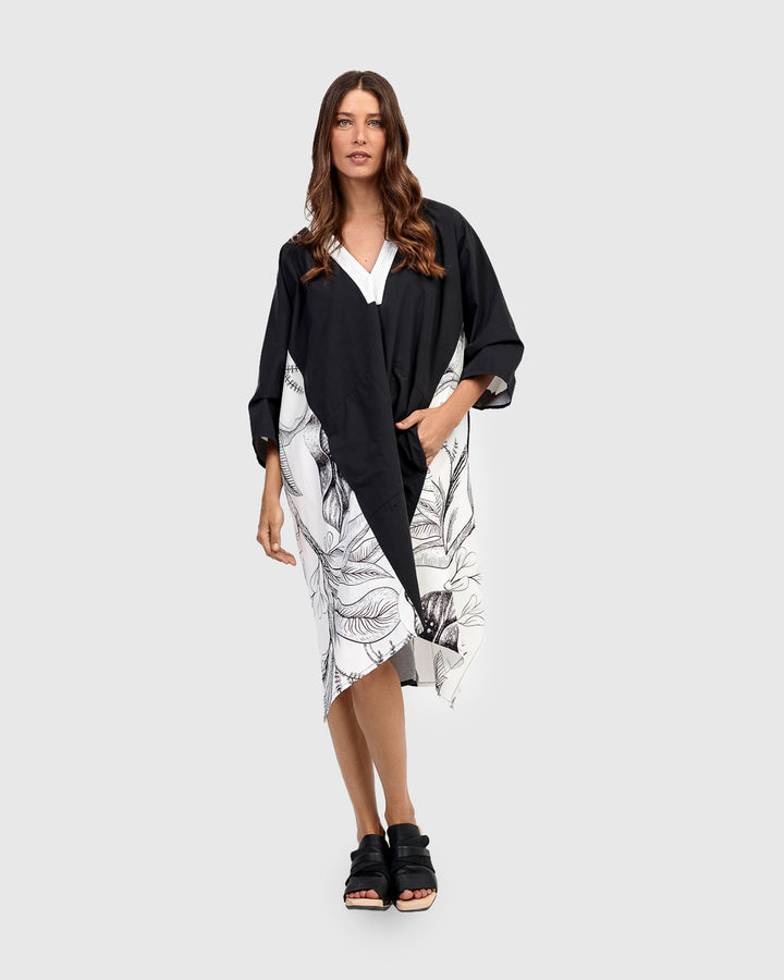Urban Lagos Caftan, Botanica