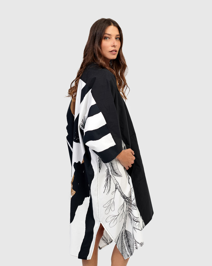 Urban Lagos Caftan, Botanica