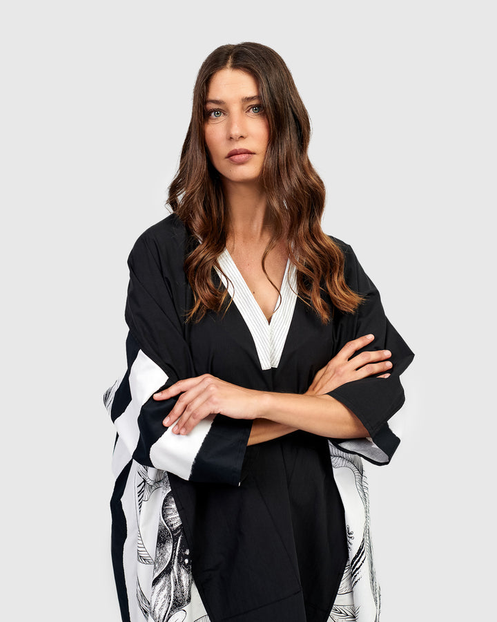 Urban Lagos Caftan, Botanica