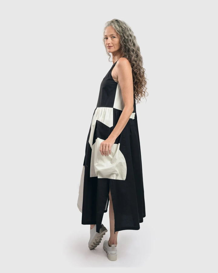 SLEEVELESS MAXI DRESS, BLACK