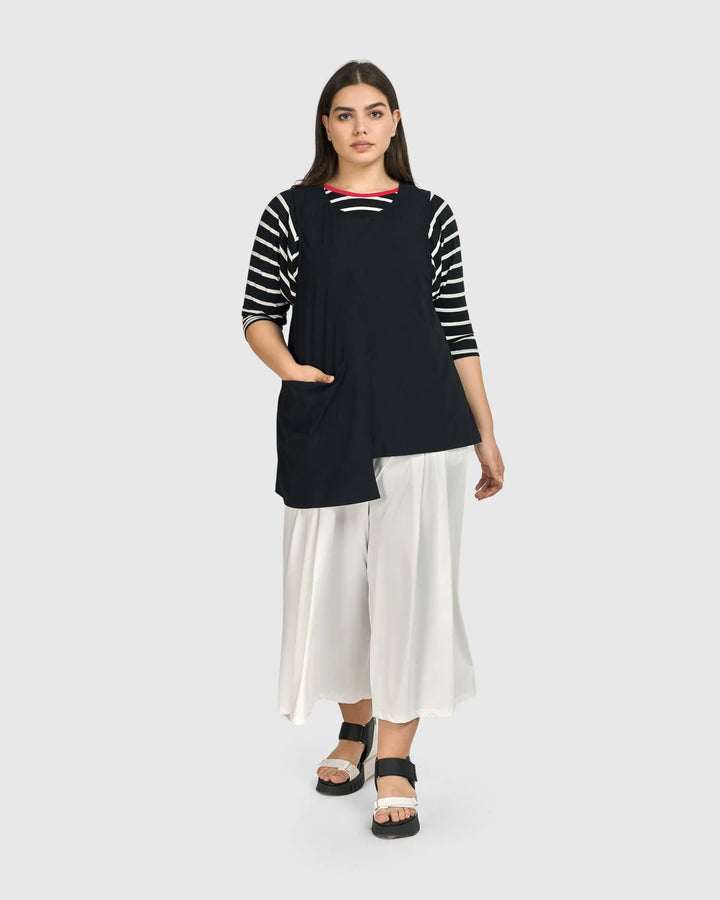 Tekbika Notre Dame Apron Vest, Black