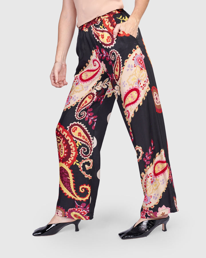Le Club Party Pants, Fiesta