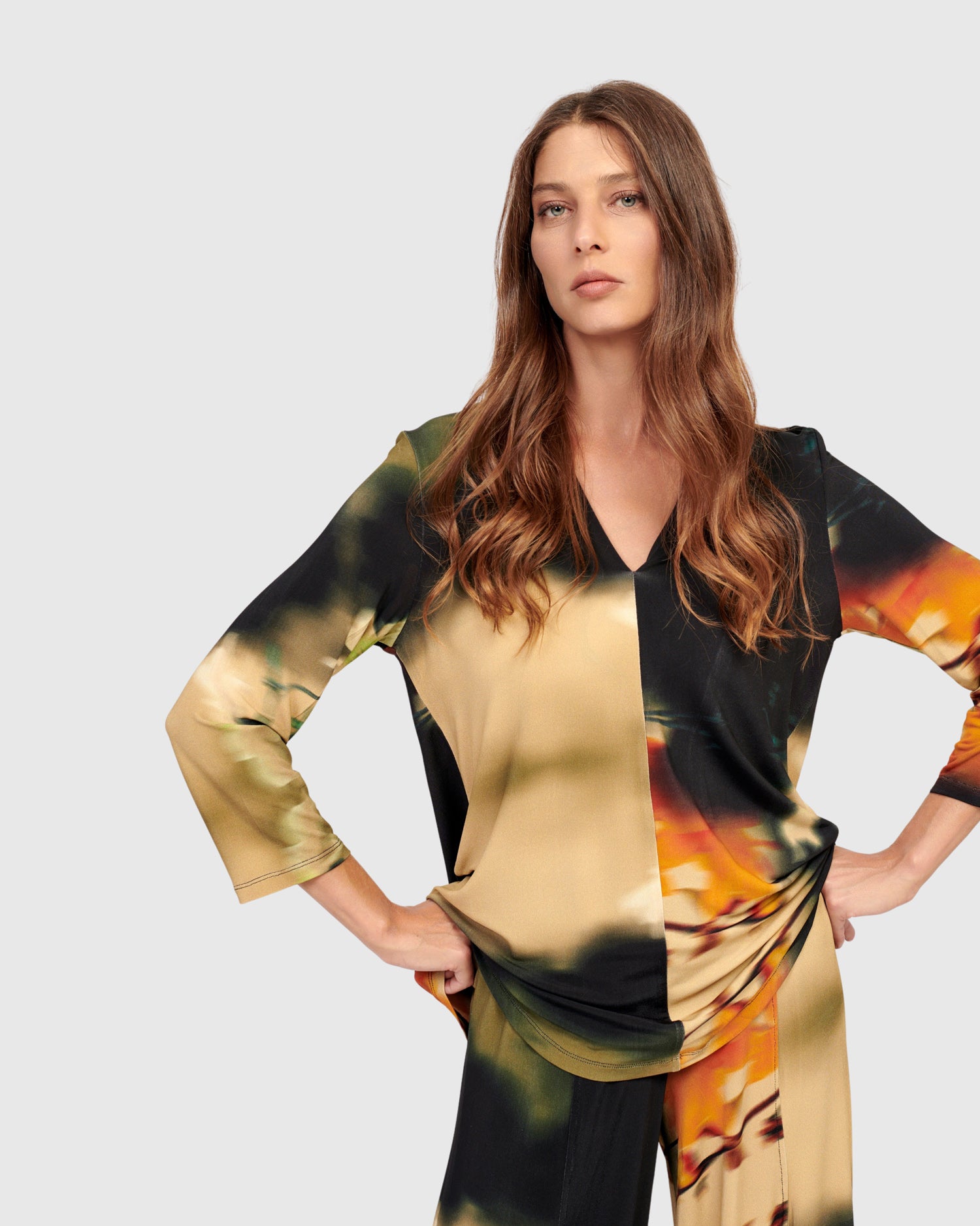 Manhattan V-Neck Tunic Top, Floral – Alembika U.S