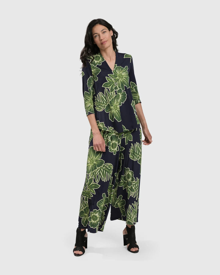JENNA SIGNATURE VNECK, ROYAL