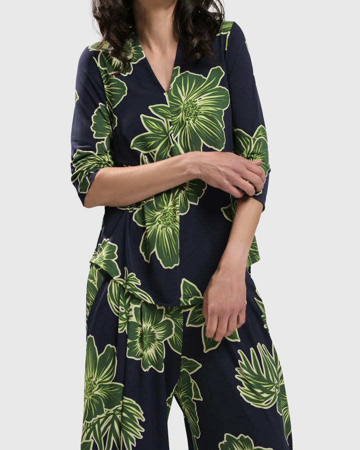JENNA SIGNATURE VNECK, ROYAL