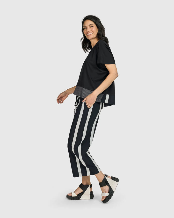 Tekbika Vivienne Tee, Mix