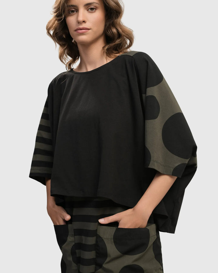 Urban Suntory Cropped Tee, Khaki