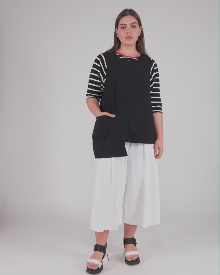 Tekbika Notre Dame Apron Vest, Black