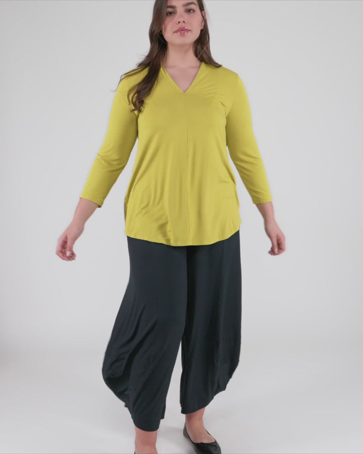 Essential V-neck Top, Lime