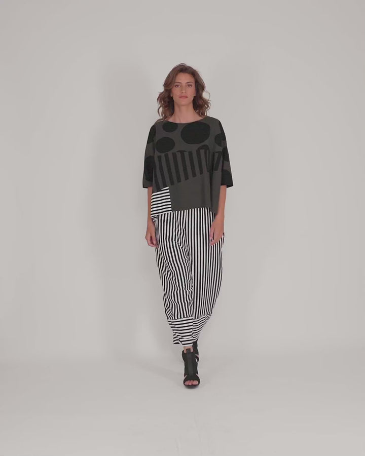 Urban Chihiro Boxy Tee, Khaki