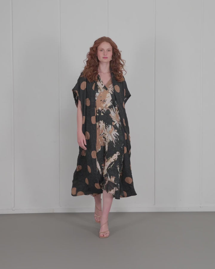 Averna Sleeveless Duster, Circles