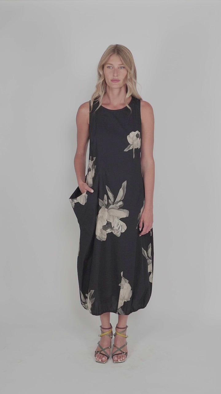 Carla Pocket Dress, Roses