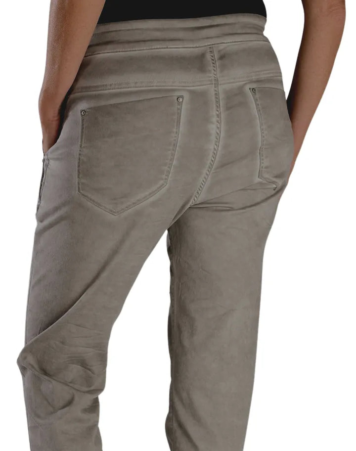 Distressed Iconic Stretch Jeans, Charcoal Wash