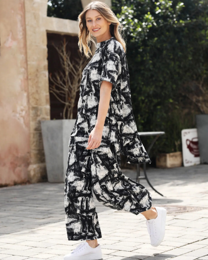 Marble Crinkle Punto Pants for women over 40