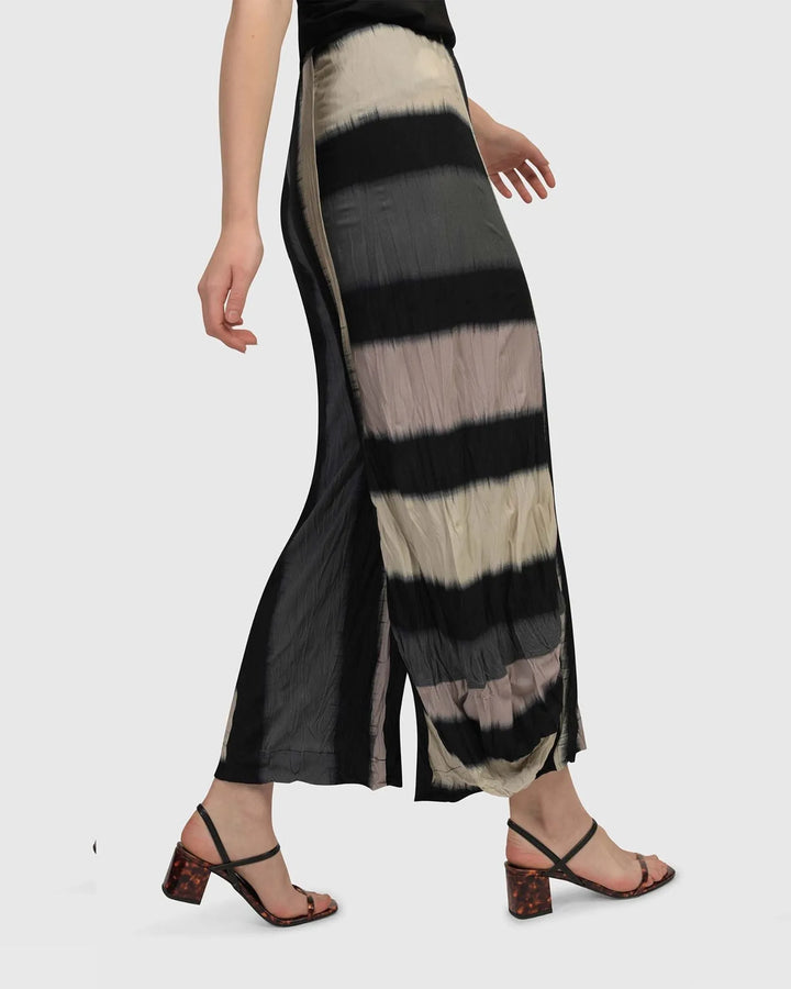Jess Crinkle Punto Pants, Stripe
