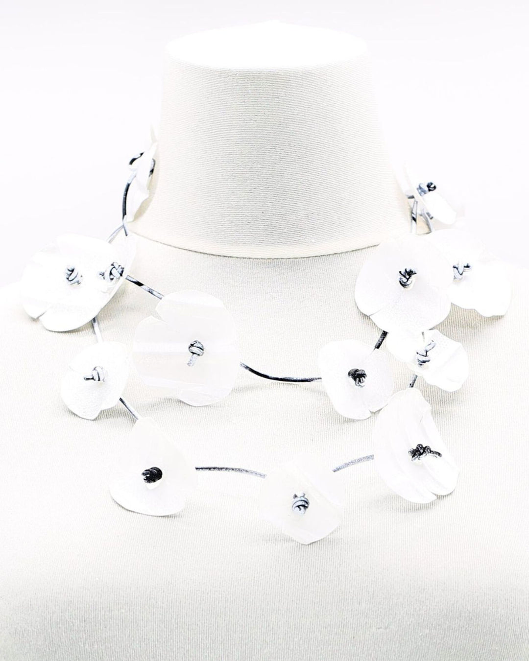 Poppy Flower Necklace, White