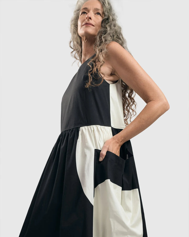 SLEEVELESS MAXI DRESS, BLACK