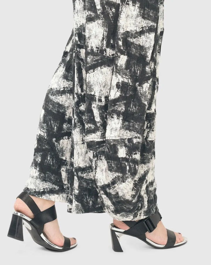 Marble Crinkle Punto Pants for women over 40