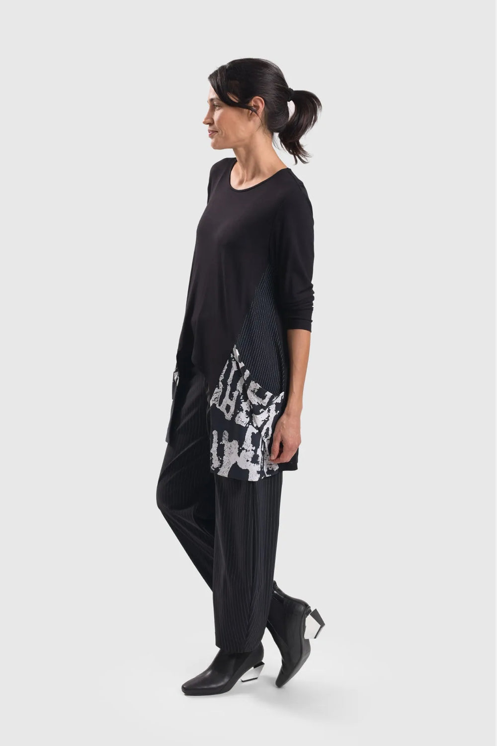 black tekbika pocket top
