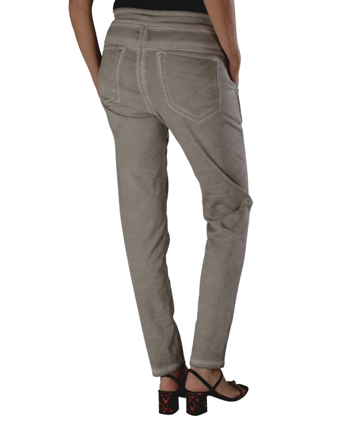 Distressed Iconic Stretch Jeans, Charcoal Wash