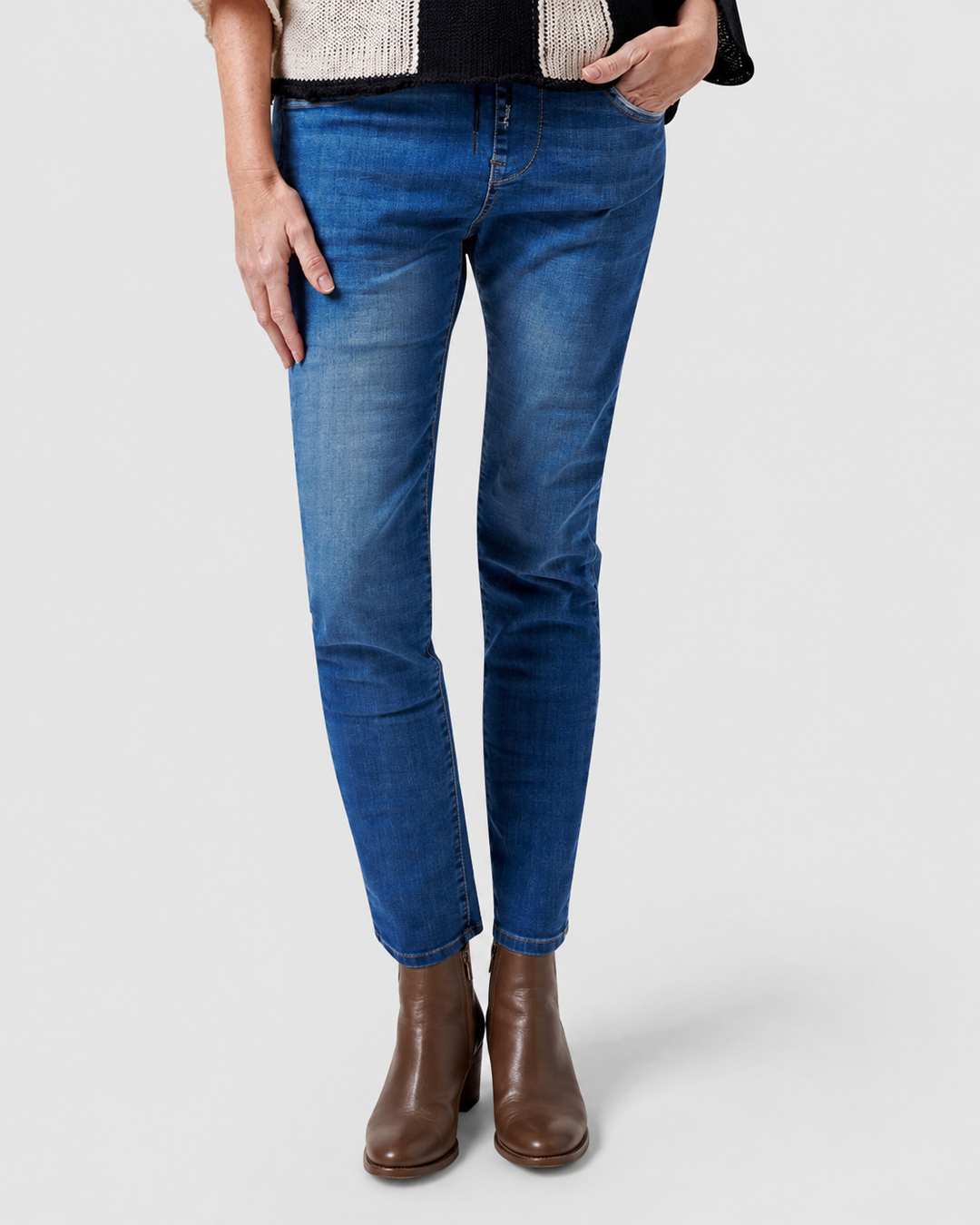 Iconic Stretch Jeans Collection