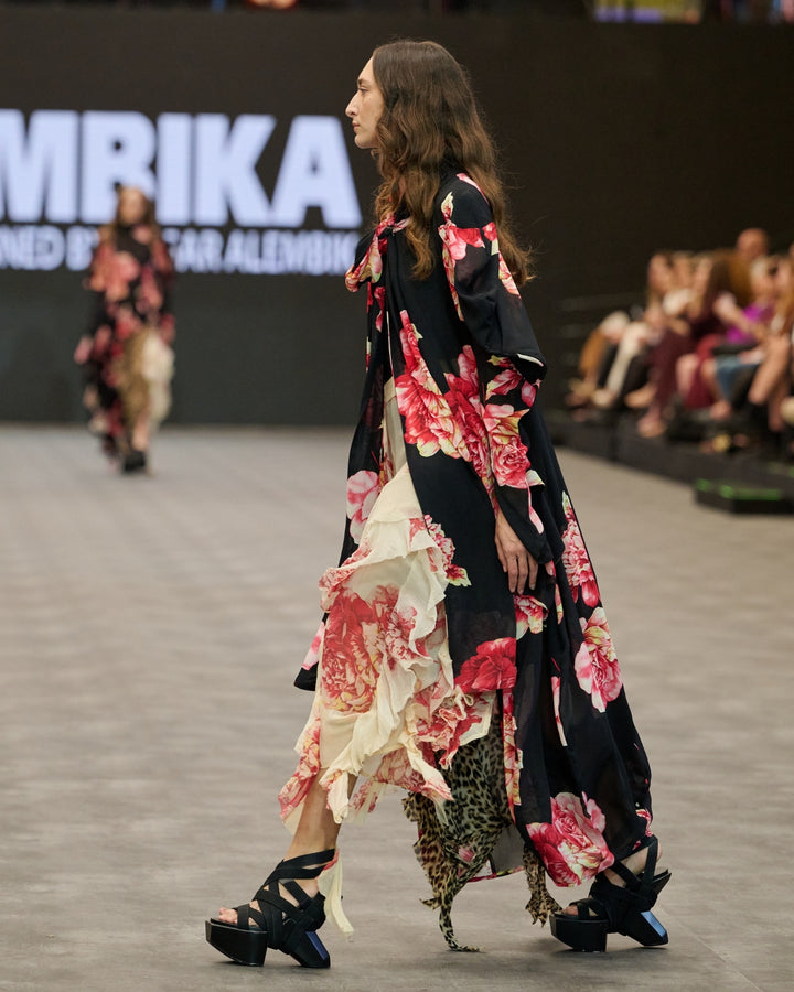LOOK 5: RUNWAY26
