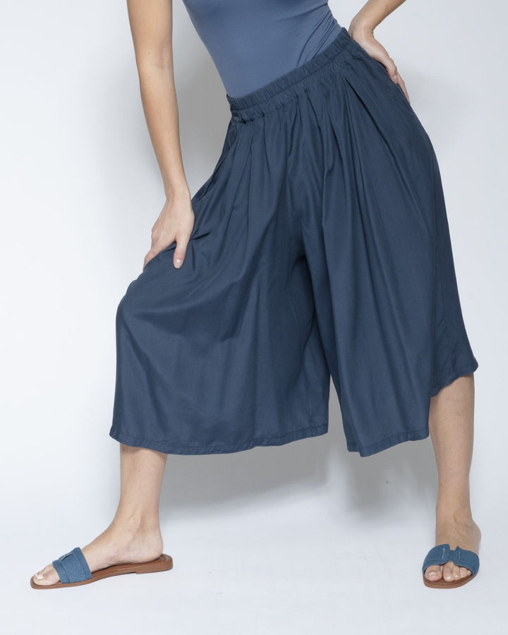 Blueberry Palazzo Capris, Navy
