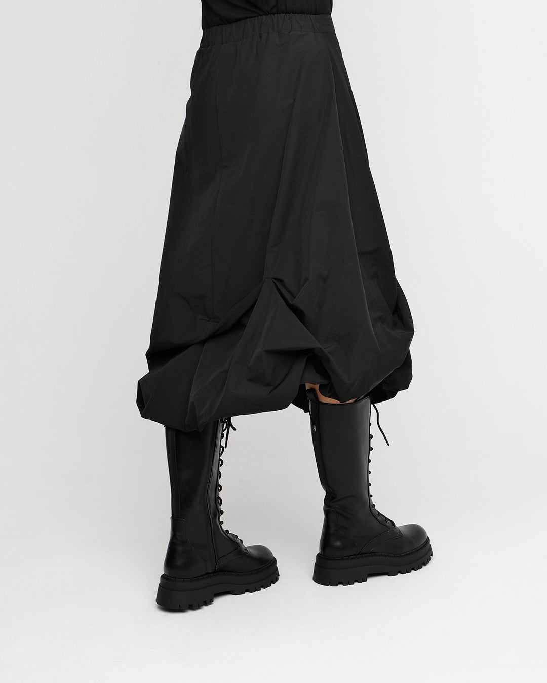 Ozai N Ku Cloud Skirt, Black