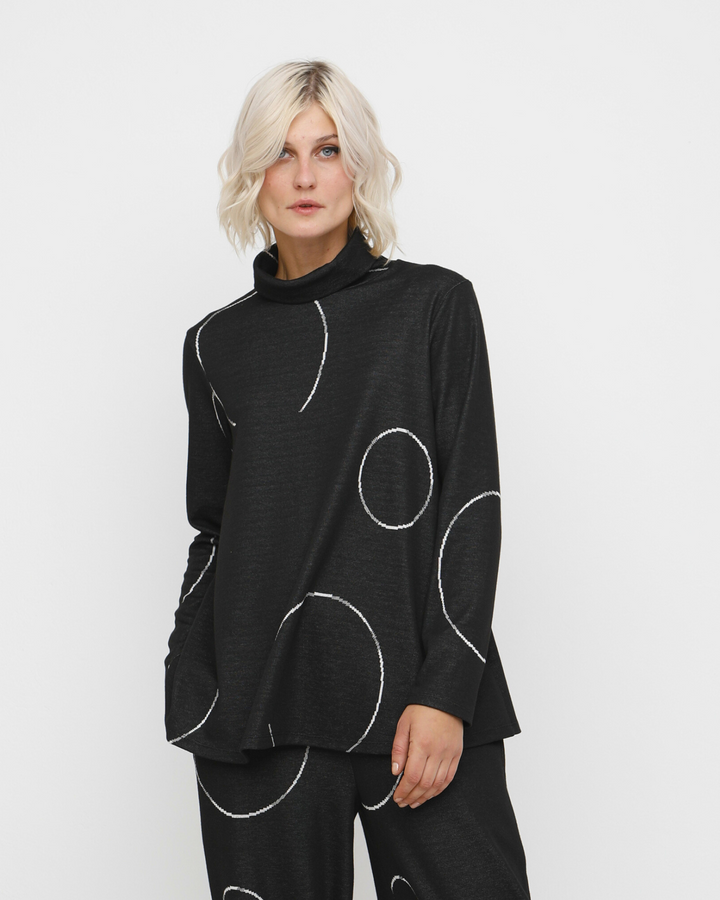 Ozai N Ku Lunara Pullover, Black