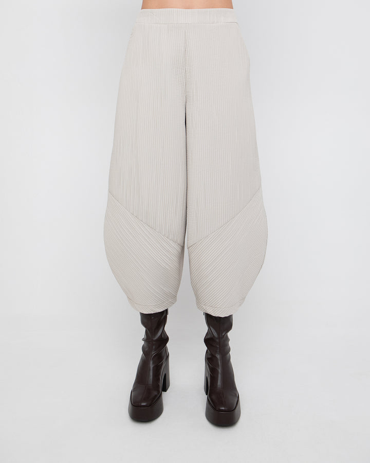Ozai N Ku Chione Pleated Lantern Pant, Ice