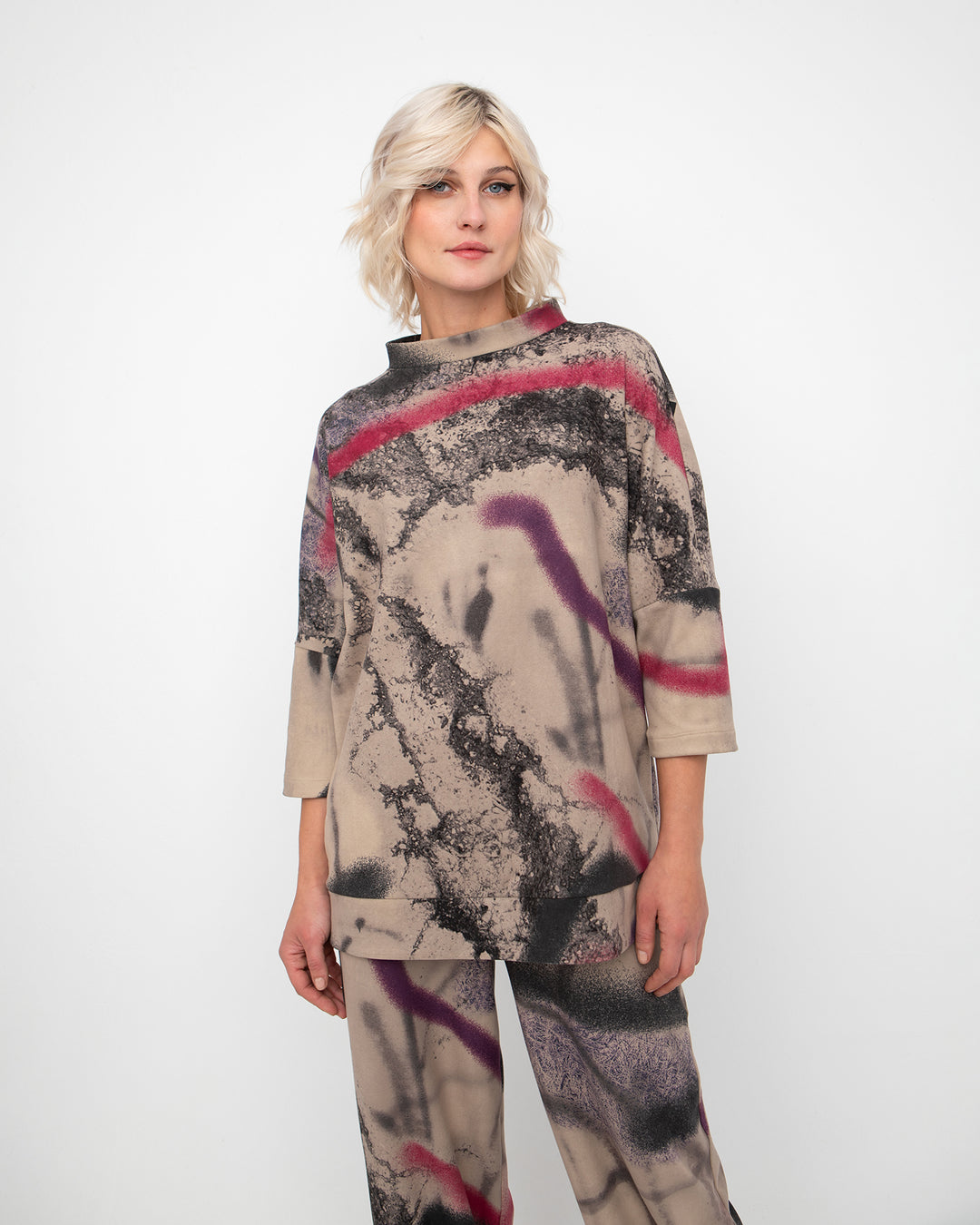 Ozai N Ku Fossa Soft Funnel Top, Asphalt