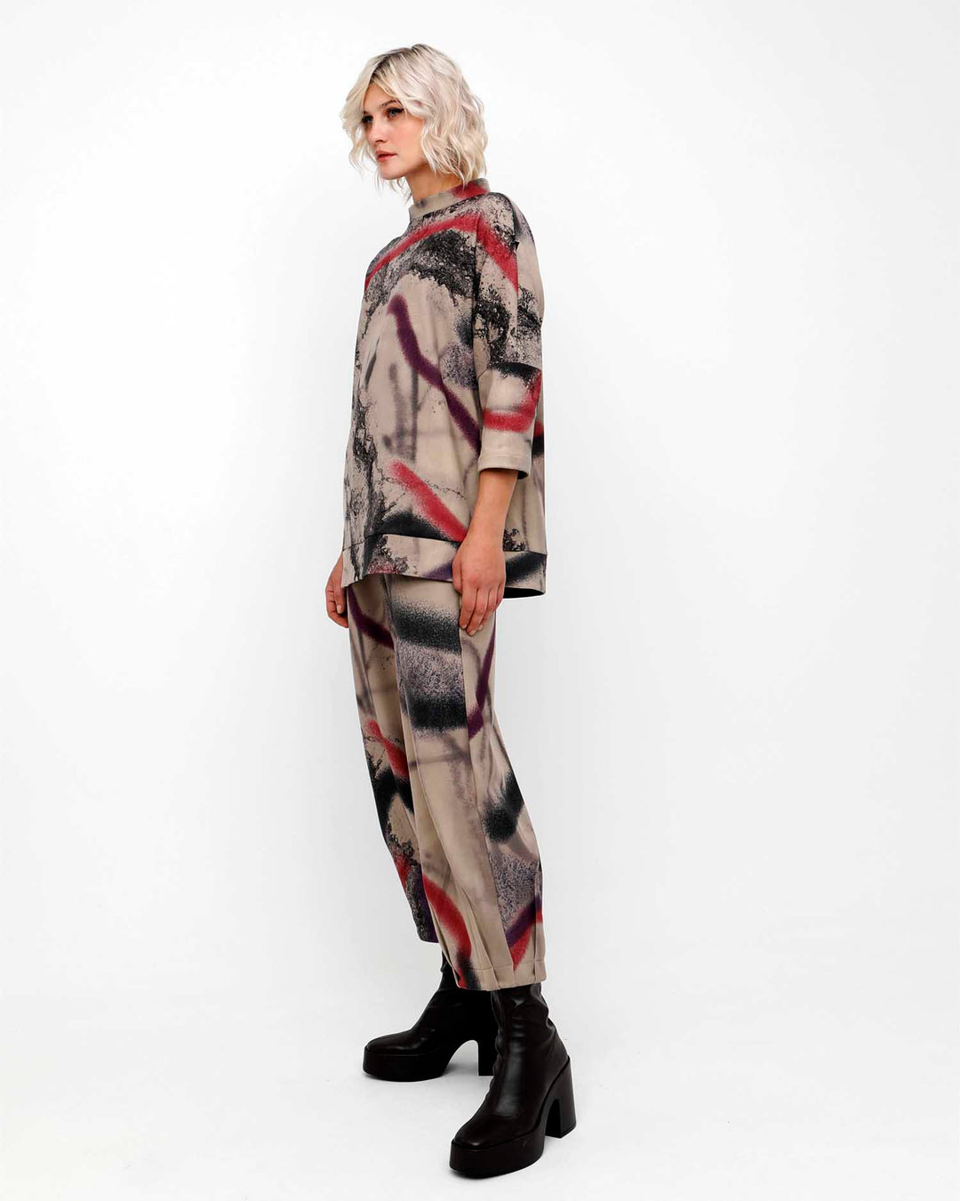 Ozai N Ku Fossa Soft Funnel Top, Asphalt