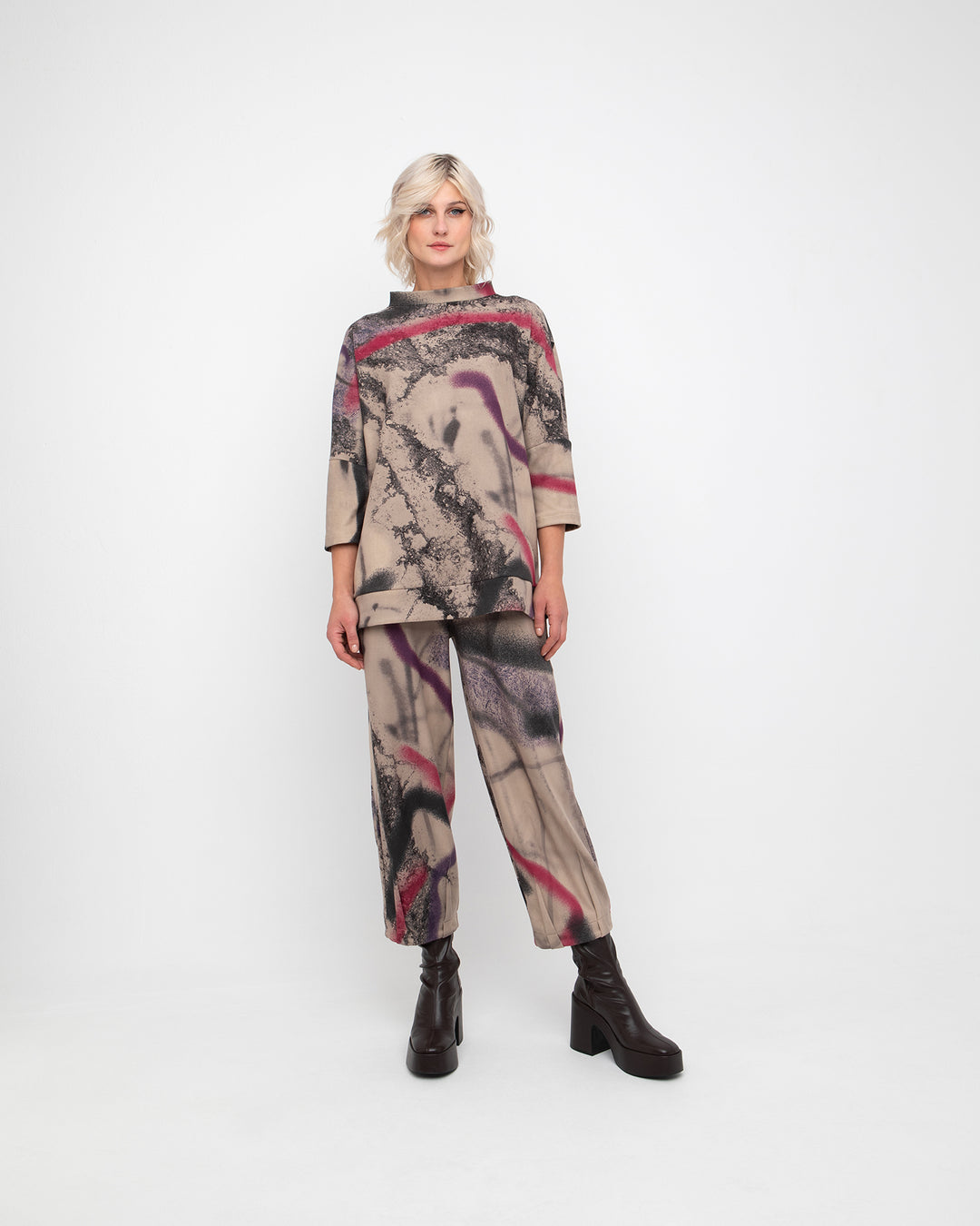 Ozai N Ku Fossa Soft Funnel Top, Asphalt