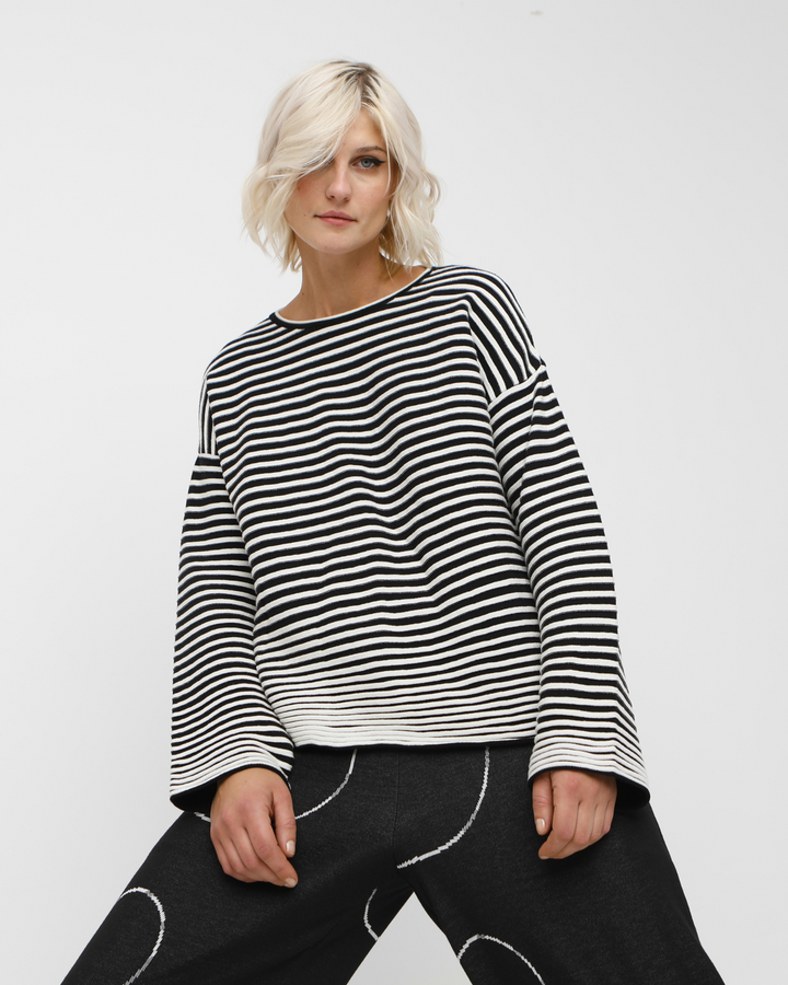 Ozai N Ku Magnitis Sweater, Stripes