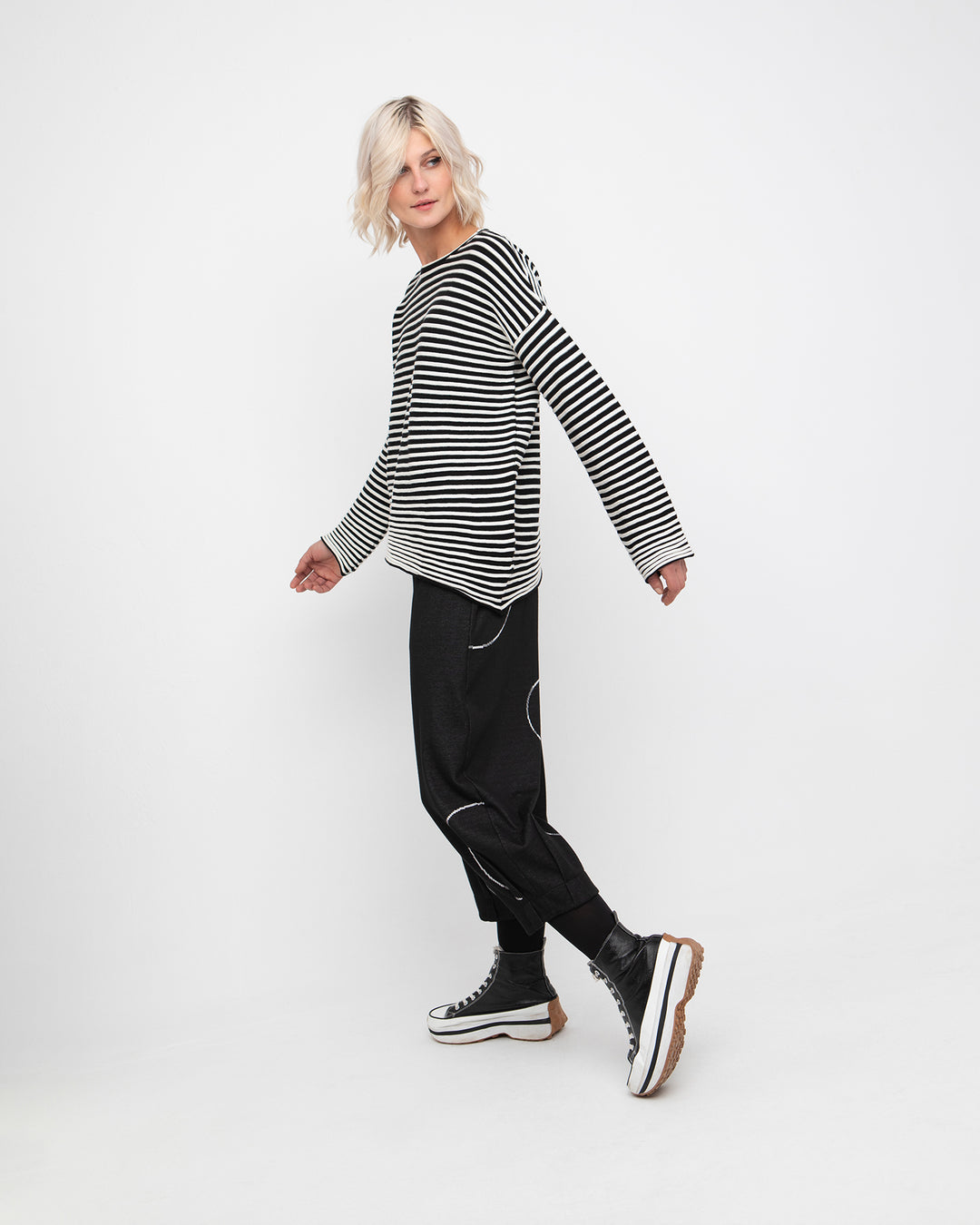 Ozai N Ku Magnitis Sweater, Stripes