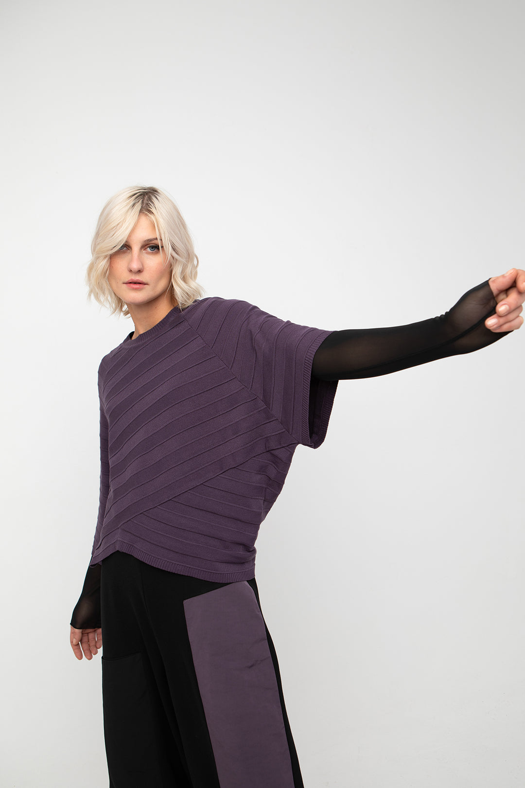 Ozai N Ku Versa Mesh Top, Black