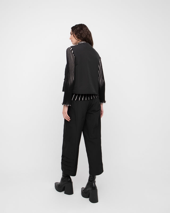 Ozai N Ku Articulated Vest, Black