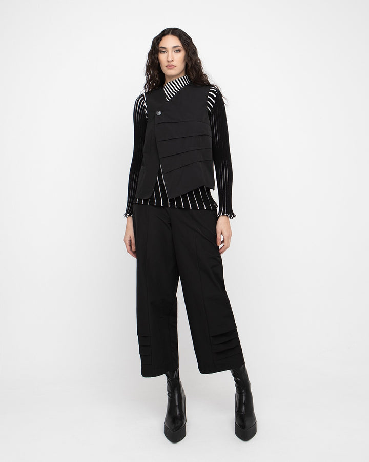 Ozai N Ku Articulated Vest, Black