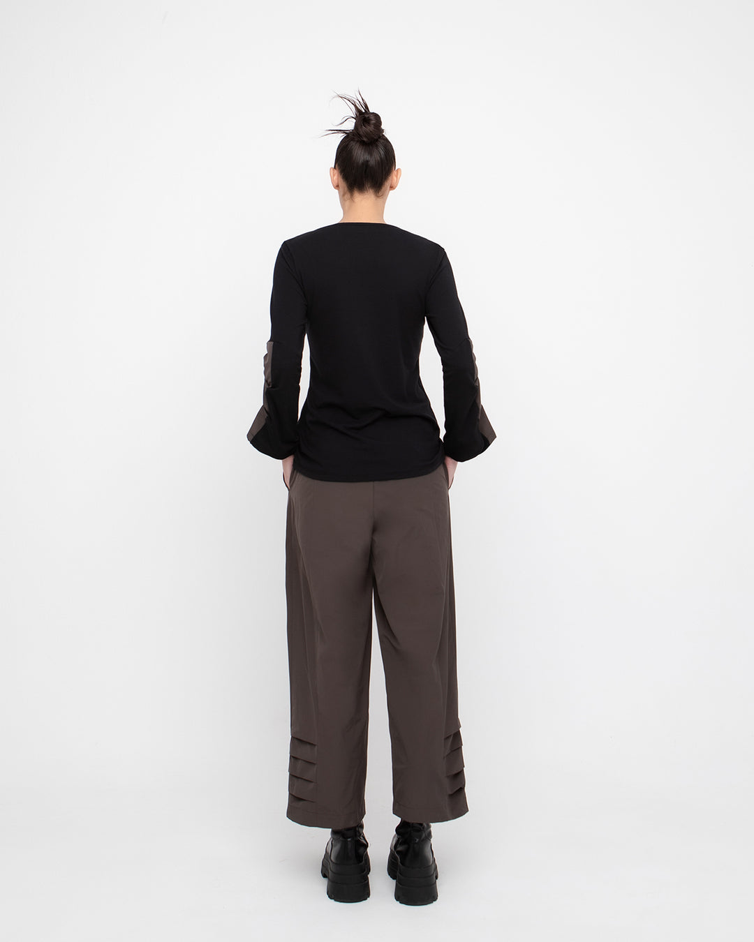 Ozai N Ku Guard Crop Pant, Brown