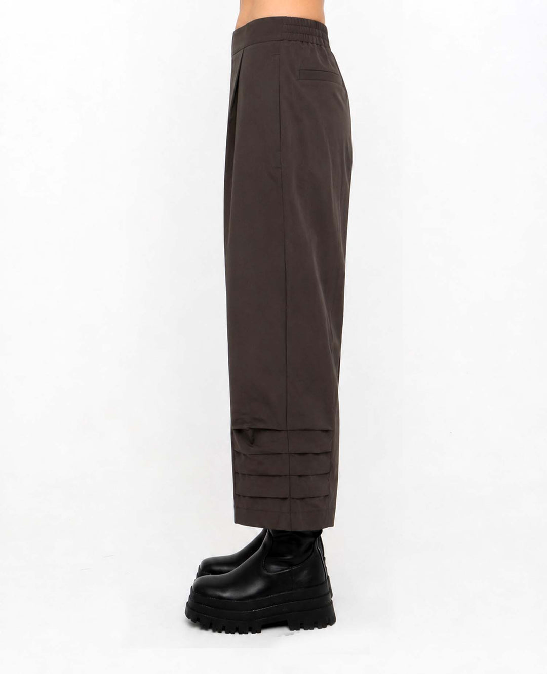 Ozai N Ku Guard Crop Pant, Brown