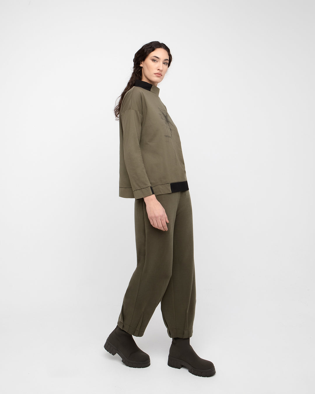 Ozai N Ku Depiction Pullover, Olive