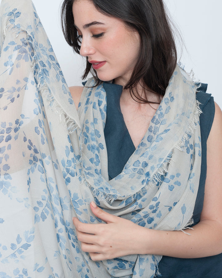 Blueberry Wisteria Scarf, Beige Flora