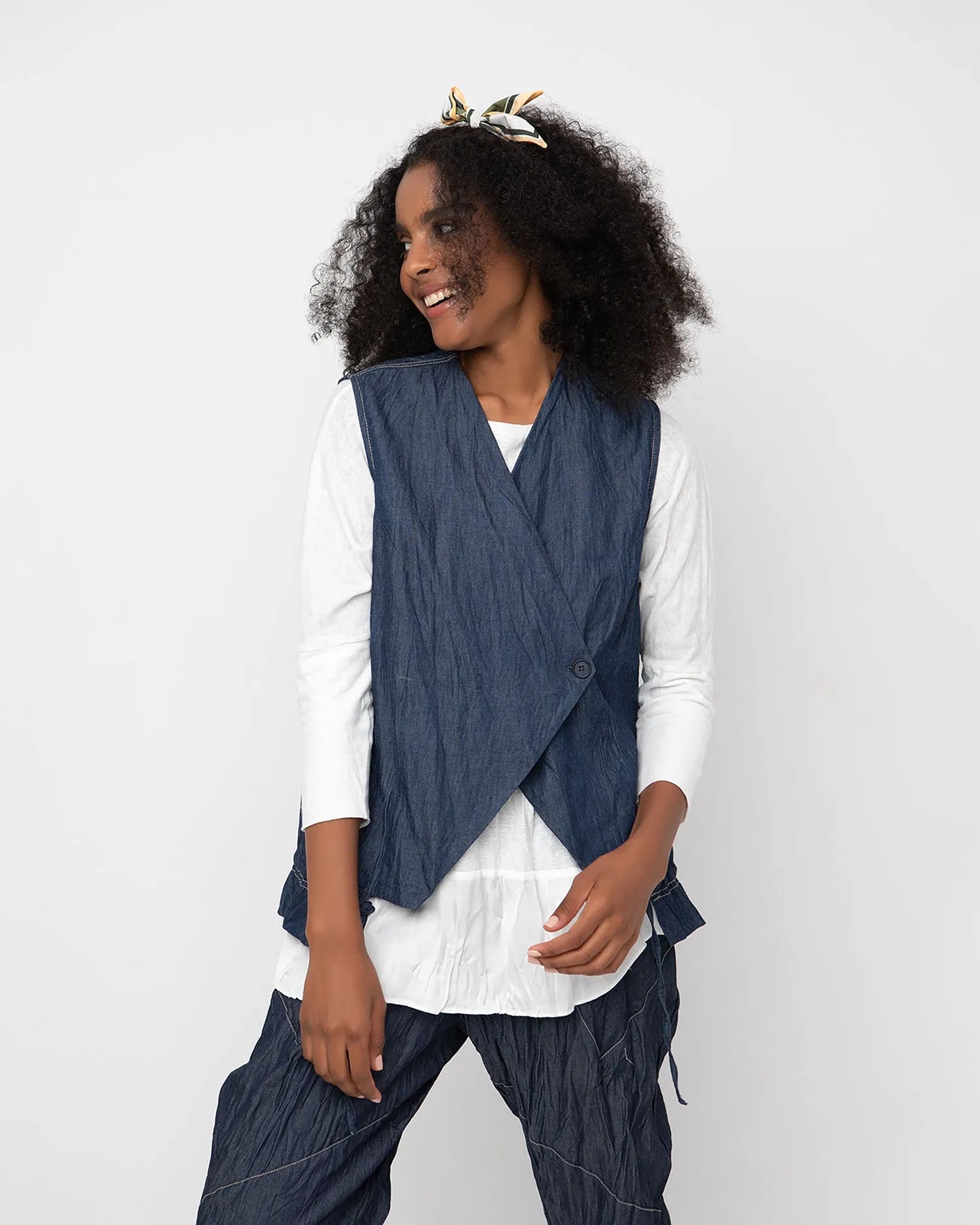Ozai N Ku Flux Vest, Denim – Alembika U.S.