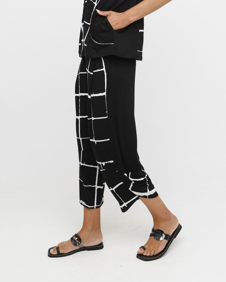 Ozai N Ku Thal Tulip Pants, Mono