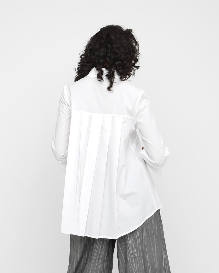 Ozai N Ku Aire Pleat Back Shirt, White