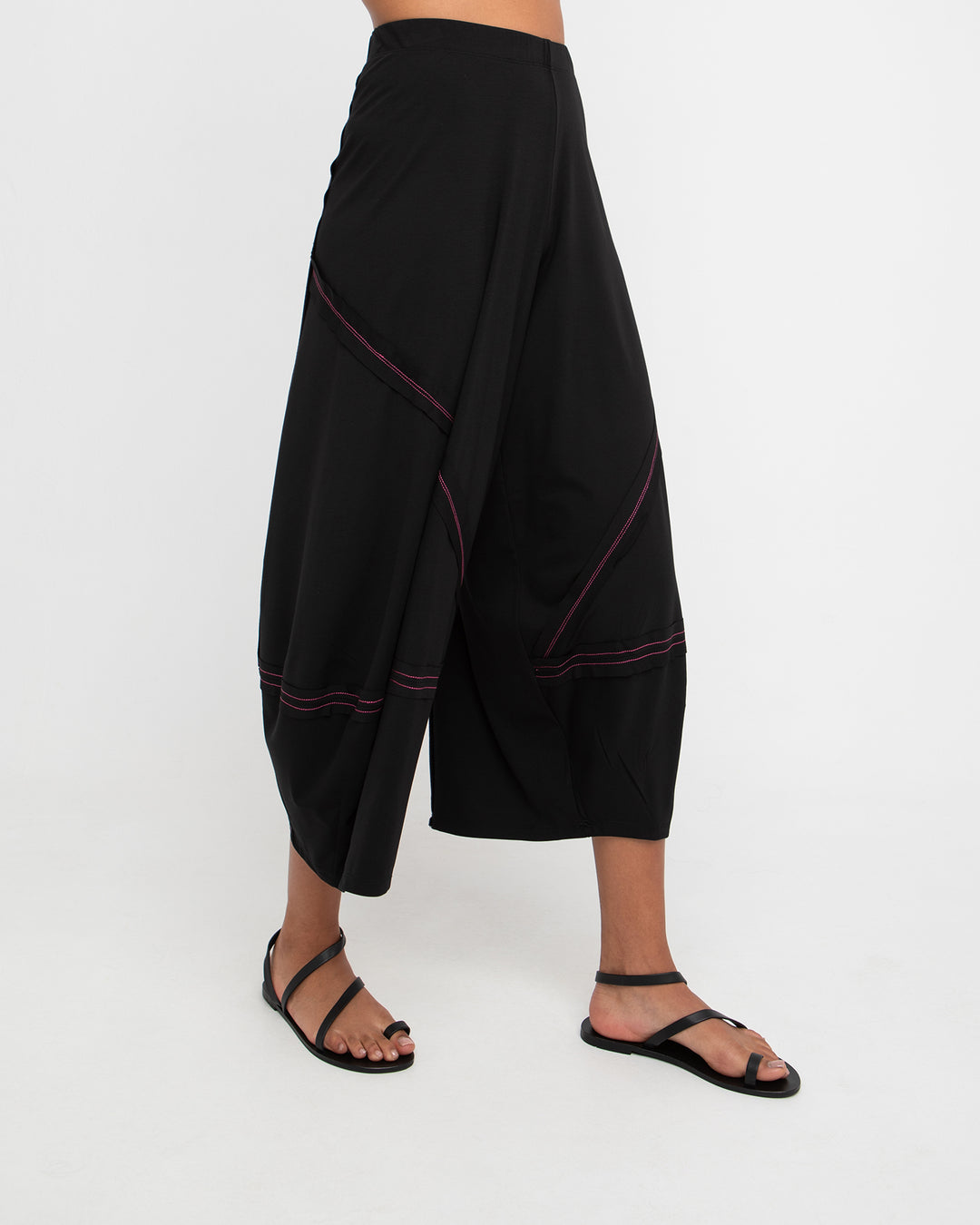 Ozai N Ku Ponte Stitch Lantern Pant, Black/Fuchsia