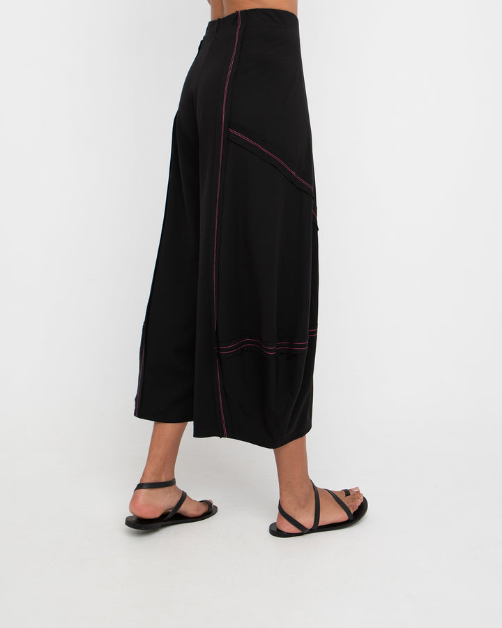 Ozai N Ku Ponte Stitch Lantern Pant, Black/Fuchsia