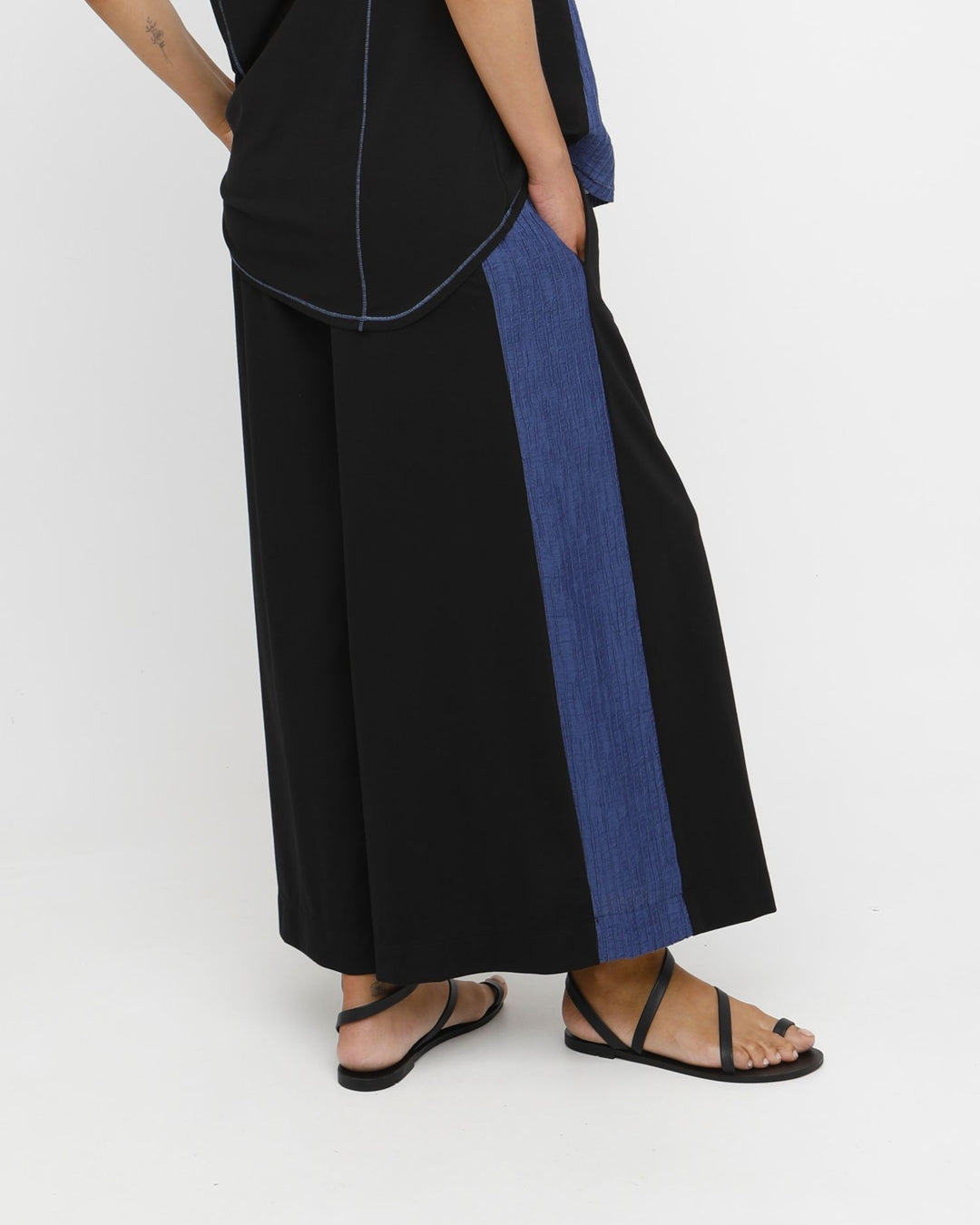Ozai N Ku Nai Pants, Black/Blue
