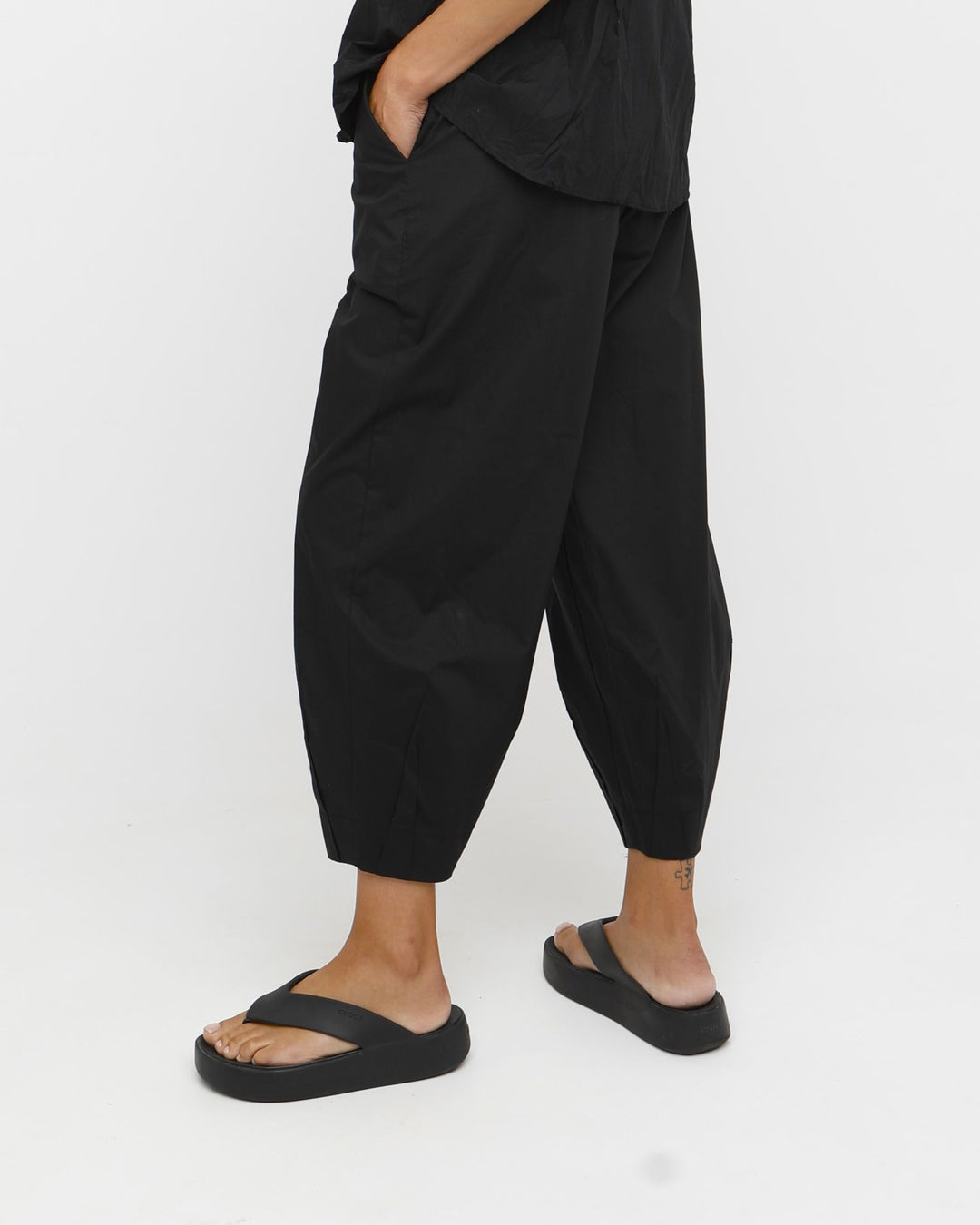 Ozai N Ku Pillar Cotton Pant, Black
