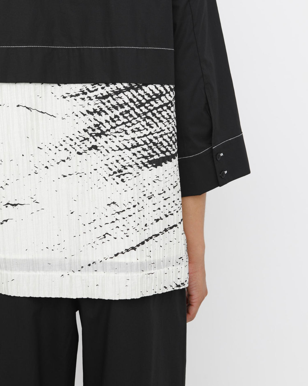 Ozai N Ku Ino Shirt, Black/Vanilla